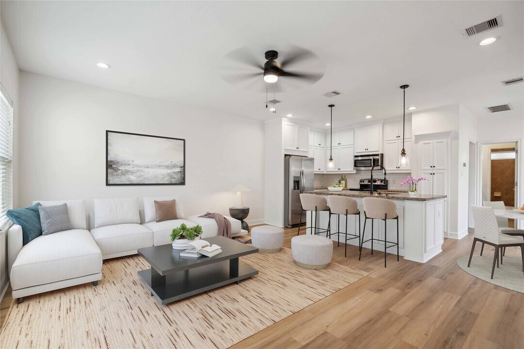 5402 Jonathan Ln in Houston, TX - Building Photo