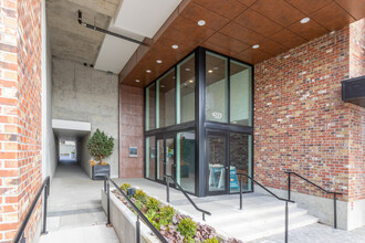 Carleton in Burnaby, BC - Building Photo - Building Photo