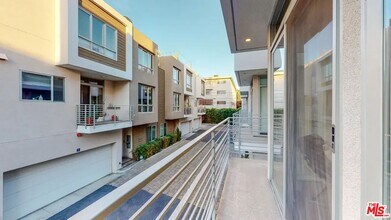 1400 N Fuller Ave in Los Angeles, CA - Building Photo - Building Photo