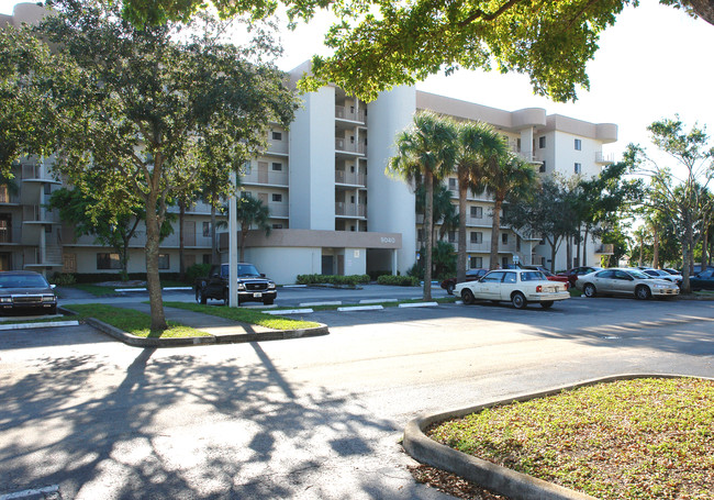 Royal Palm Towers Luxury Rental Apartments in Coral Springs, FL - Foto de edificio - Building Photo