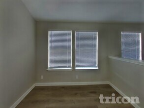 4842 Dahlia Terrace in San Antonio, TX - Foto de edificio - Building Photo