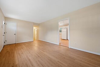 406 November St in Garner, NC - Building Photo - Building Photo