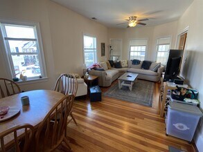 107 Yale St, Unit 107 in Medford, MA - Building Photo - Building Photo
