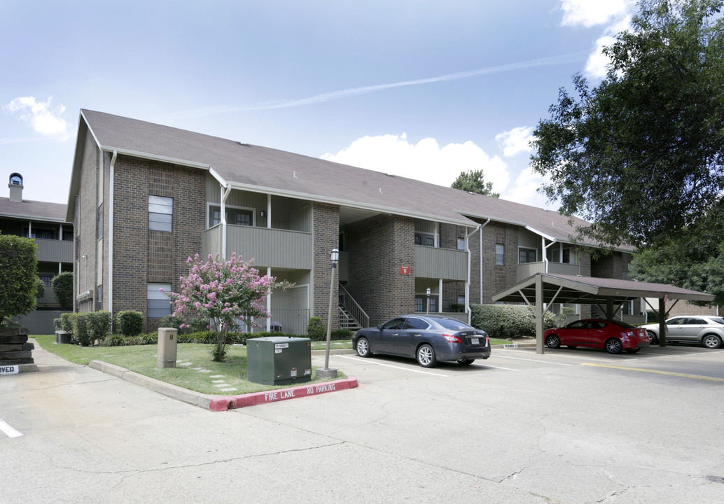 The Woodlands Apartments in Tyler, TX - Foto de edificio