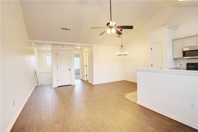 767 W Sandy Beach Ln in Fayetteville, AR - Building Photo - Building Photo