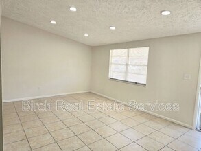 6448 Reno Ave in New Port Richey, FL - Foto de edificio - Building Photo