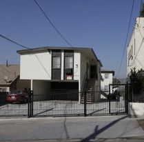 4035 Monroe St in Los Angeles, CA - Building Photo