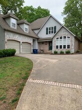 300 Genesis Dr in Bentonville, AR - Building Photo - Building Photo