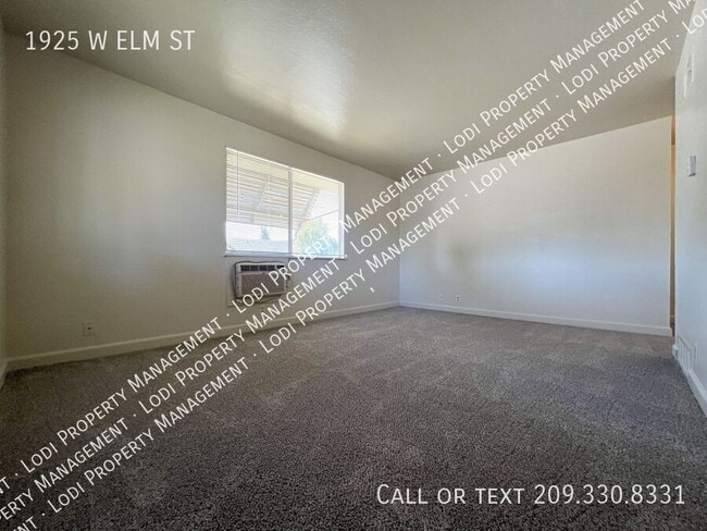 1925 W Elm St in Lodi, CA - Building Photo - Building Photo
