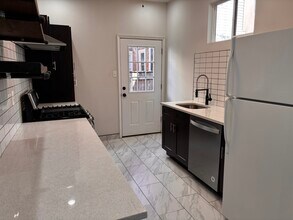 2313 E Harold St in Philadelphia, PA - Building Photo - Building Photo