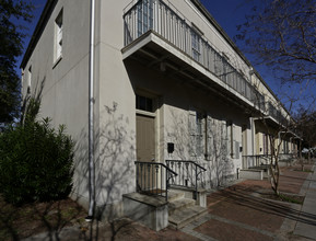 1801-1827 Laurel St in New Orleans, LA - Building Photo - Building Photo