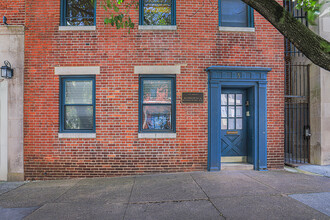 5 E Franklin St, Unit A in Baltimore, MD - Building Photo - Building Photo