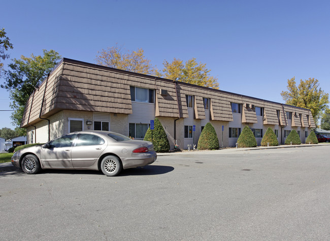 ridgeway court apartments III & IV in Belle Plaine, MN - Building Photo - Building Photo