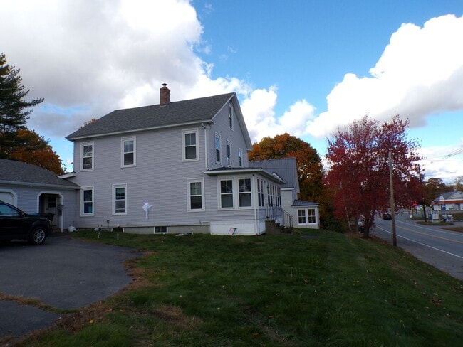 241 Main St in Orono, ME - Building Photo - Building Photo