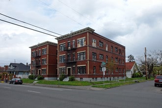 Emerson Apartments in Portland, OR - Building Photo - Building Photo