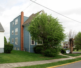 302 N Eighth St in Princeton, WV - Building Photo - Building Photo