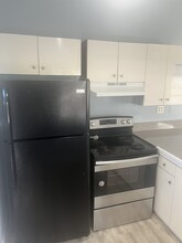 412 NW 23rd Ct, Unit 410 in Miami, FL - Building Photo - Building Photo