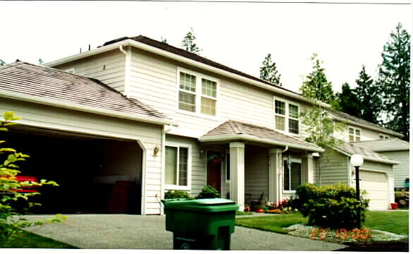 21501 8th Pl W in Lynnwood, WA - Building Photo