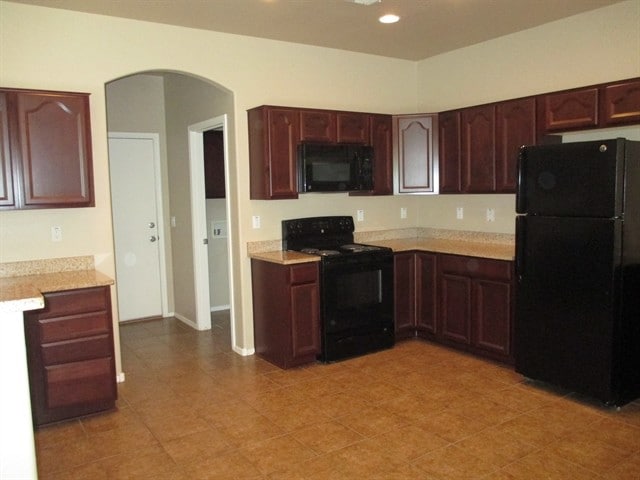 17391 W Woodlands Ave in Goodyear, AZ - Building Photo - Building Photo
