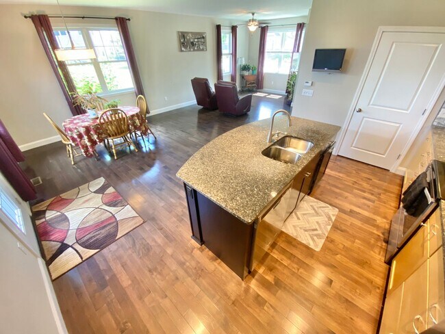 301 Zephyr Rd in Williston, VT - Building Photo - Building Photo