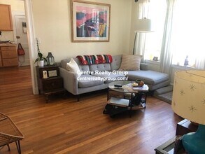9 Stedman St, Unit 1 in Boston, MA - Foto de edificio - Building Photo