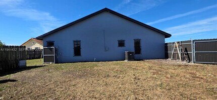 15238 SW 58th Terrace in Miami, FL - Building Photo - Building Photo