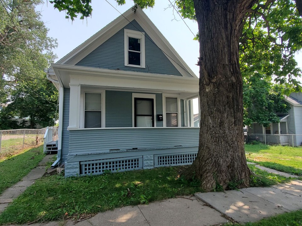 1407 N 31st St in Omaha, NE - Building Photo