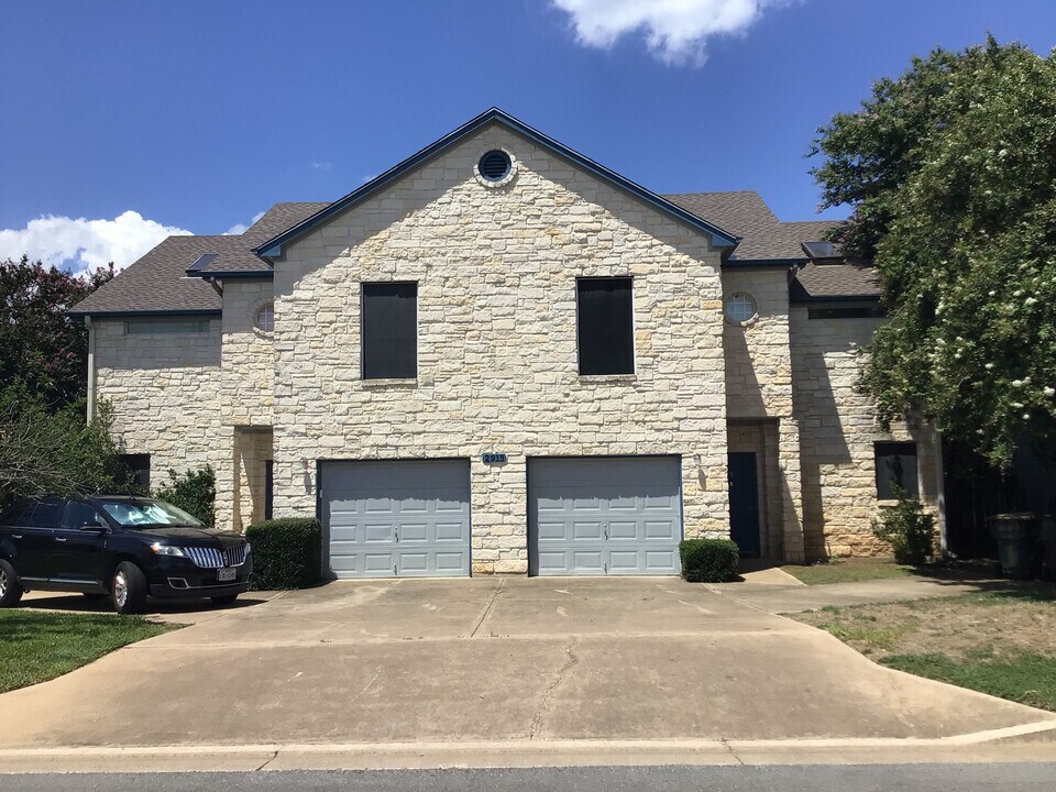 2913 Whisper Oaks Ln in Georgetown, TX - Building Photo