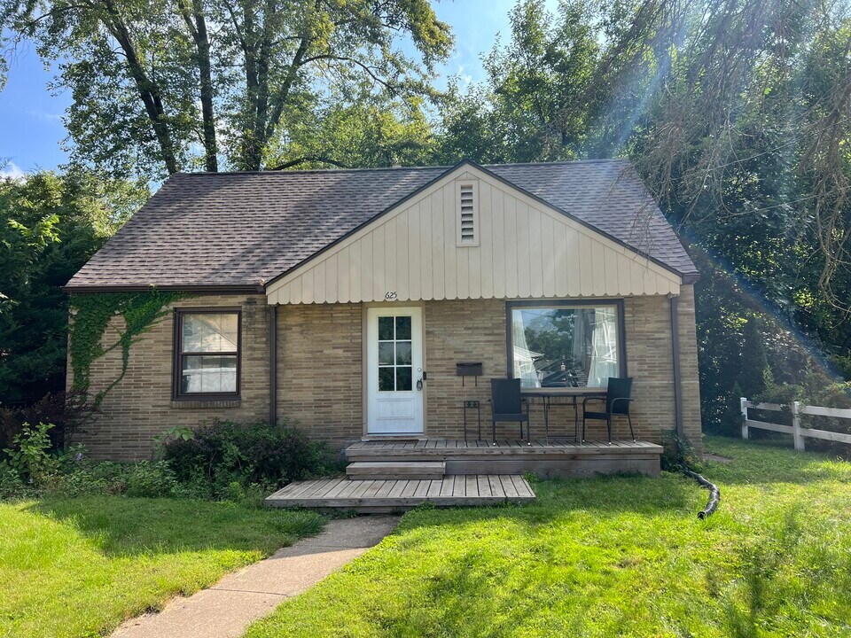 625 Welty Ave in Rockford, IL - Building Photo