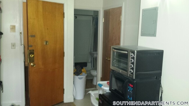 461 Massachusetts Ave, Unit 10 in Boston, MA - Building Photo - Building Photo