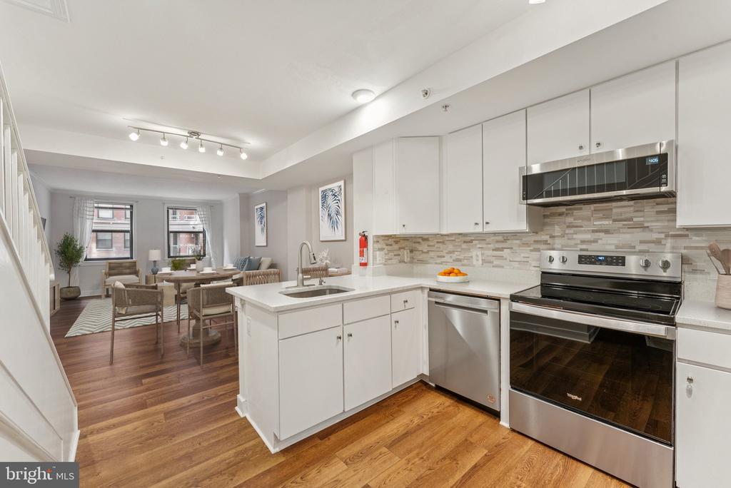 616 E St NW in Washington, DC - Building Photo