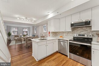 616 E St NW in Washington, DC - Building Photo - Building Photo