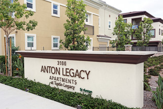 Anton Legacy in Tustin, CA - Foto de edificio - Building Photo