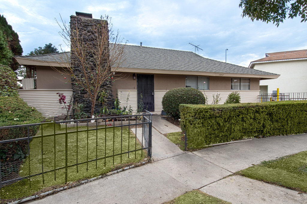 17042 Carlann Cir in Tustin, CA - Building Photo