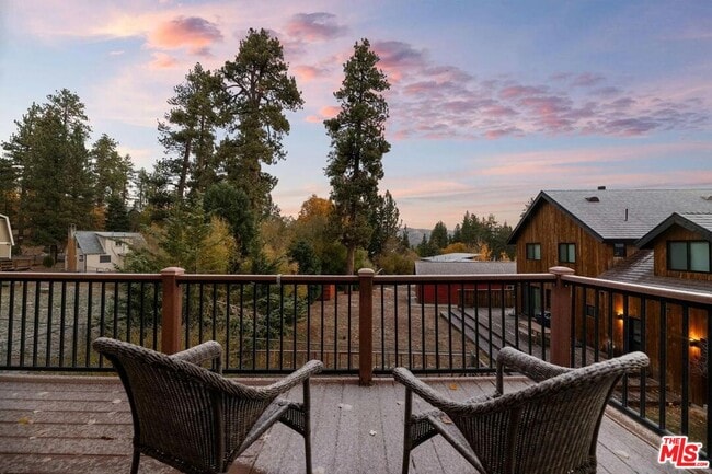 993 Cameron Dr