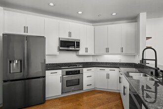 3650 5th Ave, Unit 404 in San Diego, CA - Foto de edificio - Building Photo