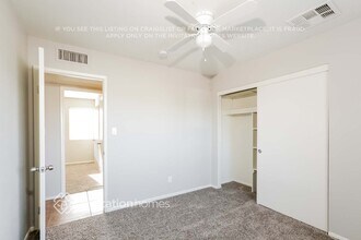 19231 N 17th Dr in Phoenix, AZ - Foto de edificio - Building Photo