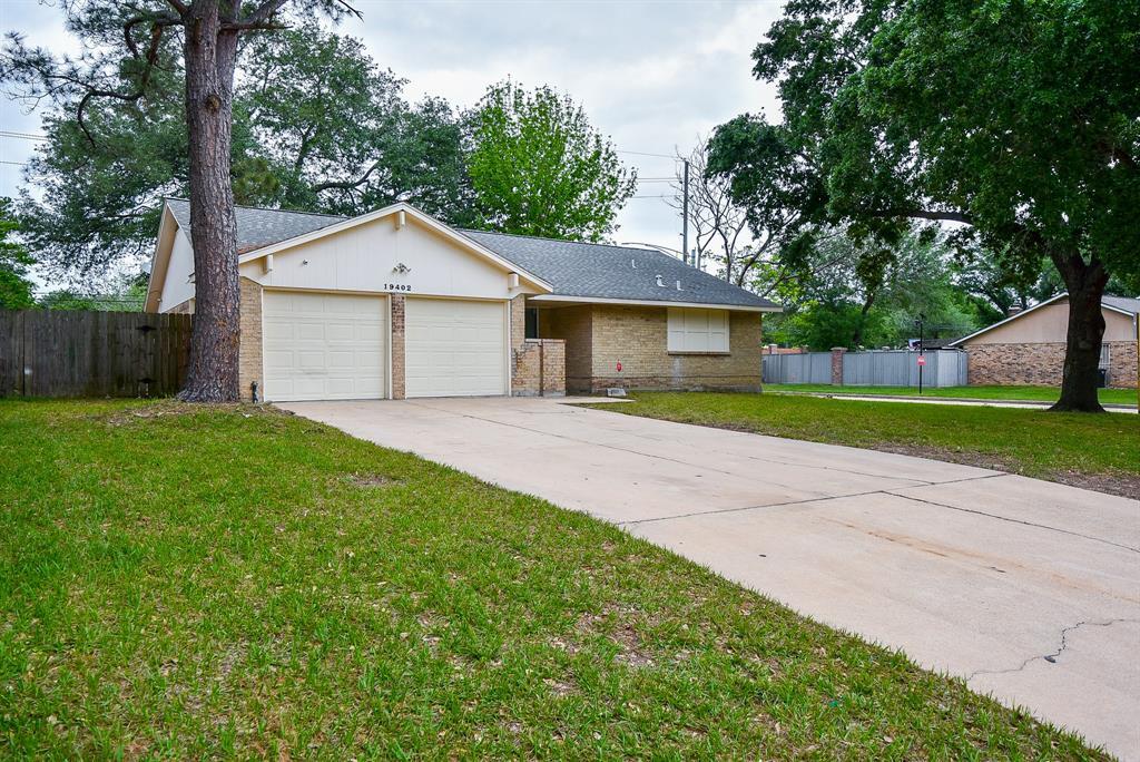 19402 Leafwood Ln Photo