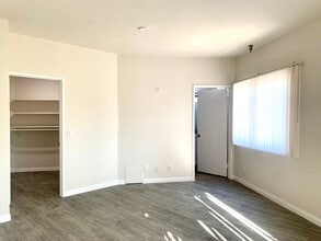 2724 Abbot Kinney Blvd in Los Angeles, CA - Building Photo - Building Photo