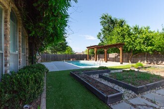 17300 Zinc Dr in Edmond, OK - Building Photo - Building Photo