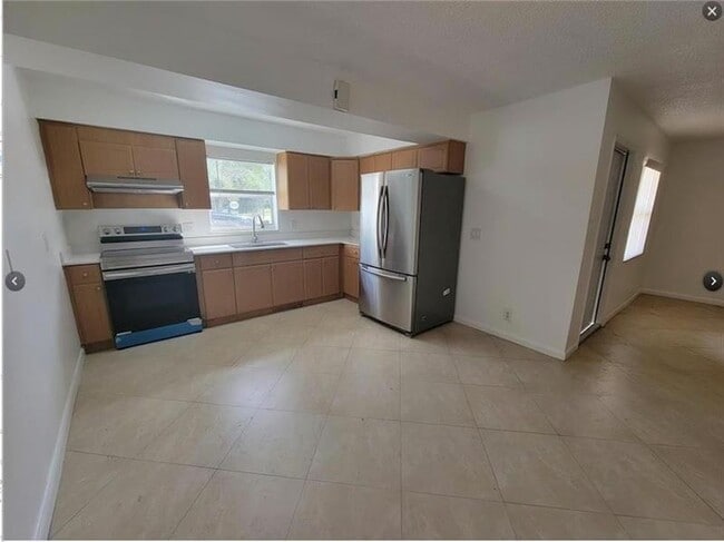 8071 NW 44th Ct in Coral Springs, FL - Foto de edificio - Building Photo