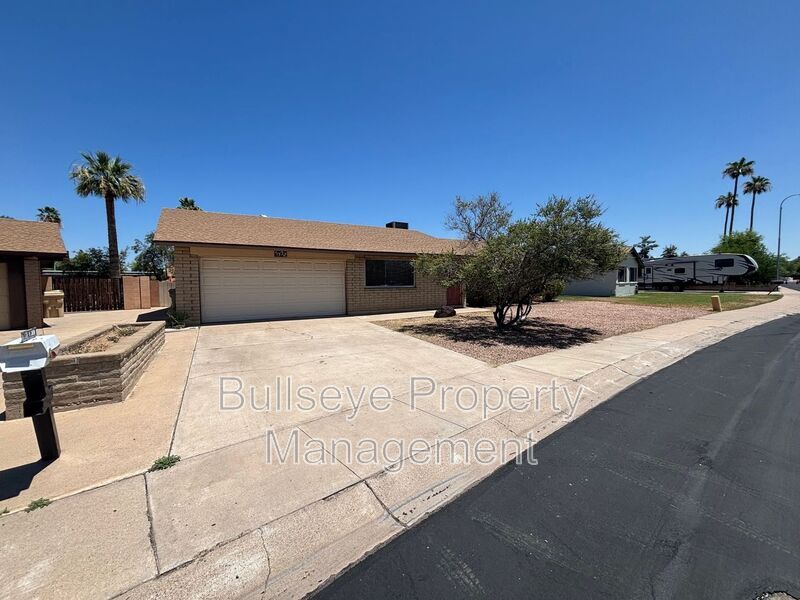 5322 W Caron St in Glendale, AZ - Building Photo
