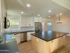 2655 E Enrose St in Mesa, AZ - Building Photo - Building Photo
