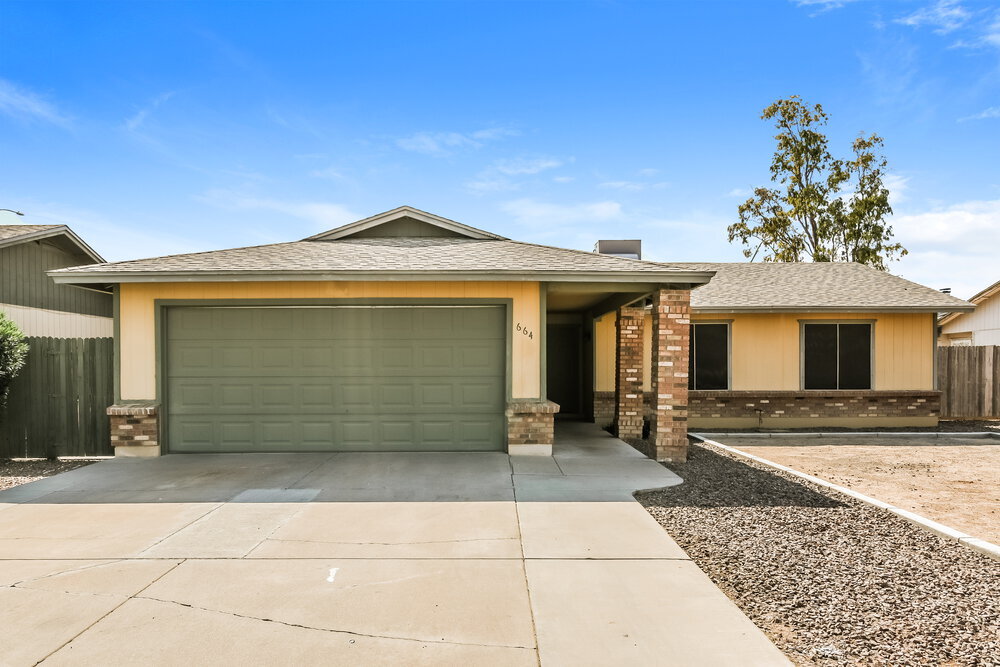 664 S Robin Ln in Mesa, AZ - Building Photo
