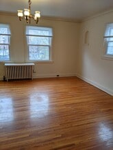 1019 S Farwell St in Eau Claire, WI - Building Photo - Building Photo