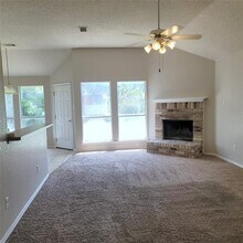 312 Glen Meadow Dr in Glenn Heights, TX - Building Photo - Building Photo