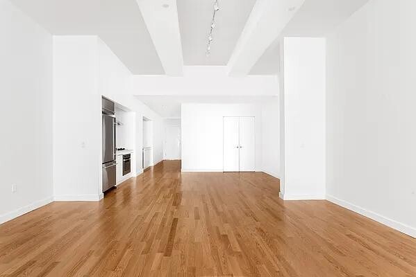 15 Broad St in New York, NY - Building Photo