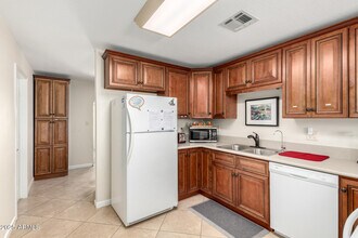 6830 E Edgemont Ave in Scottsdale, AZ - Building Photo - Building Photo