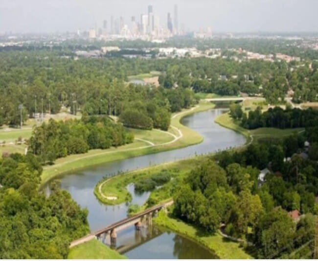 property at 3314 N MacGregor Way