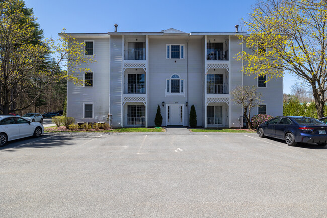 Stoney Creek Condominiums in Milford, NH - Building Photo - Building Photo